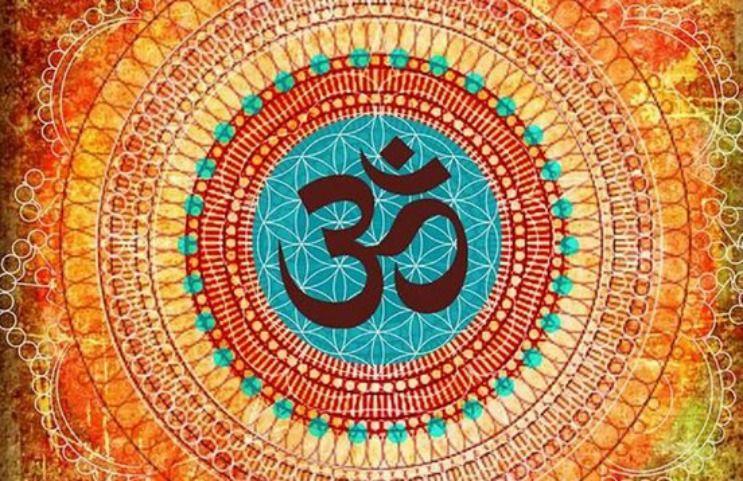 Shreem-Brzee-Mantra-Om-Brzee-Namaha-Meaning-and-Chanting-Benefits